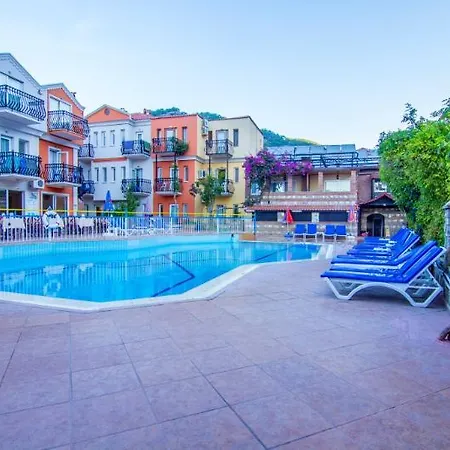 Magic Tulip Hotel