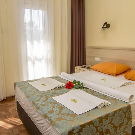 Magic Tulip Hotel 3*