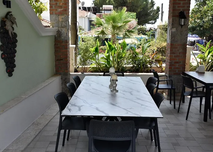 Hotell Magic Tulip 3*