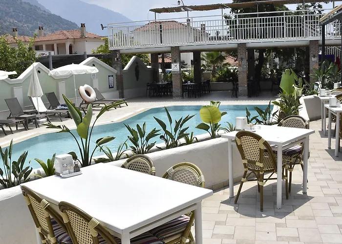 Hotell Magic Tulip 3*