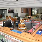Magic Tulip Hotel