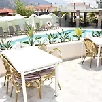 Magic Tulip Hotel 3*